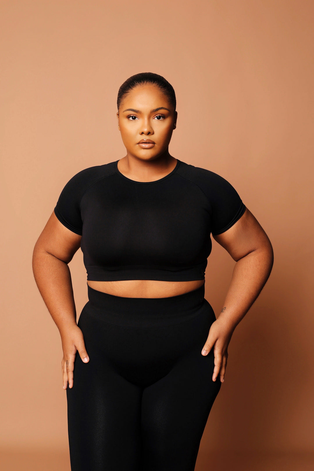 running crop top - Sleeve Crop - MoldMe By Molly